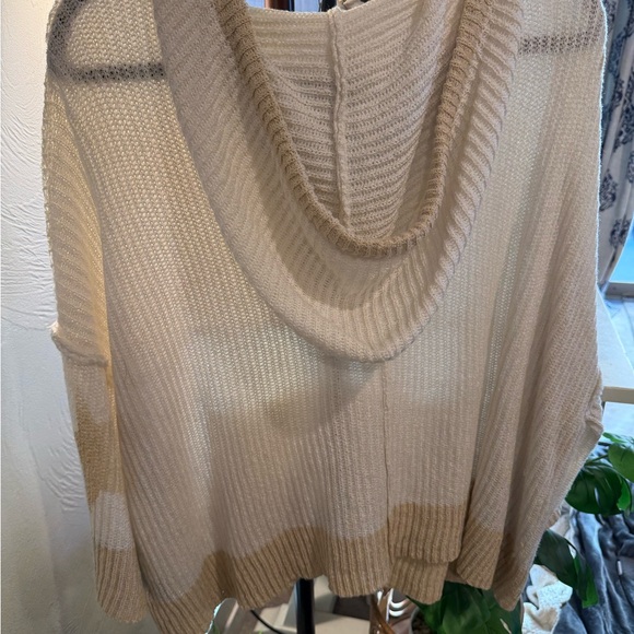 POL White/Tan Zip Up Hooded Sweater with Stars Size Medium NEVER WORN - Picture 16 of 16